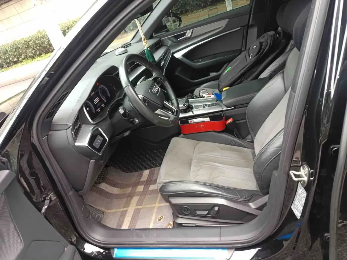 2019 Audi A6L 2.0T 224HP L4 7DCT,autocango,china used car exporter,china ev exporter,chinese used car exporter,chinese used ev exporter