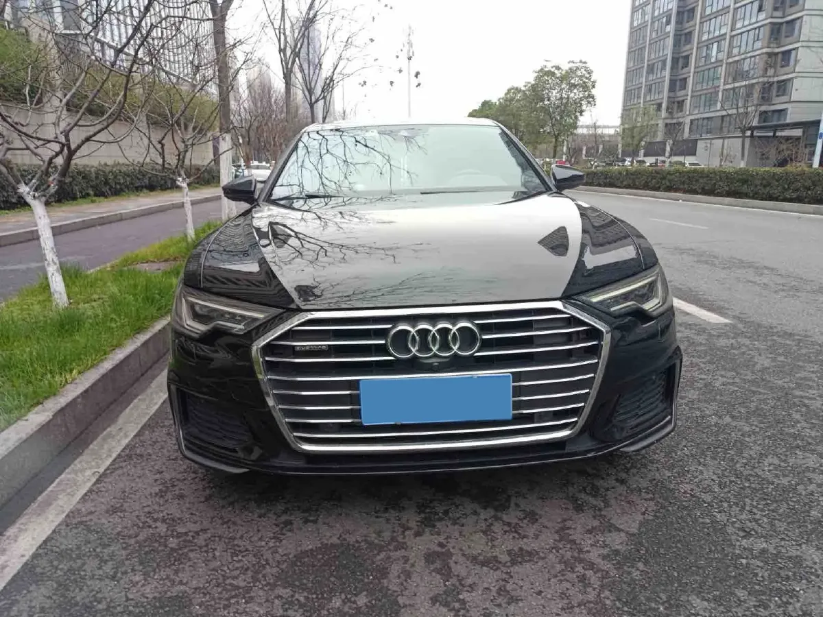 2019 Audi A6L 2.0T 224HP L4 7DCT,autocango,china used car exporter,china ev exporter,chinese used car exporter,chinese used ev exporter