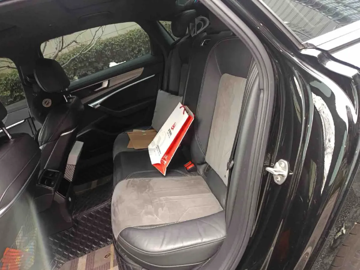 2019 Audi A6L 2.0T 224HP L4 7DCT,autocango,china used car exporter,china ev exporter,chinese used car exporter,chinese used ev exporter