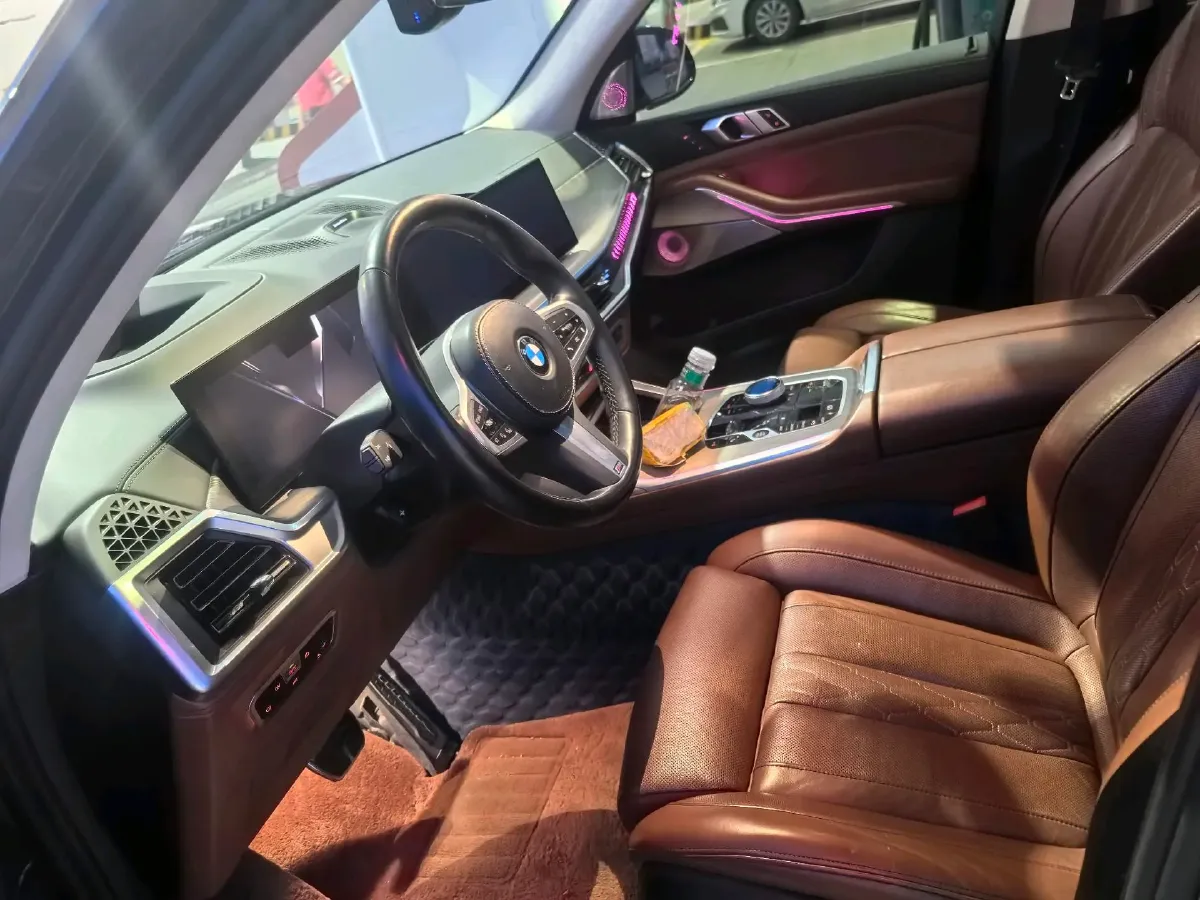 2023 BMW X7 3.0T 381HP L6 8AT,autocango,china used car exporter,china ev exporter,chinese used car exporter,chinese used ev exporter