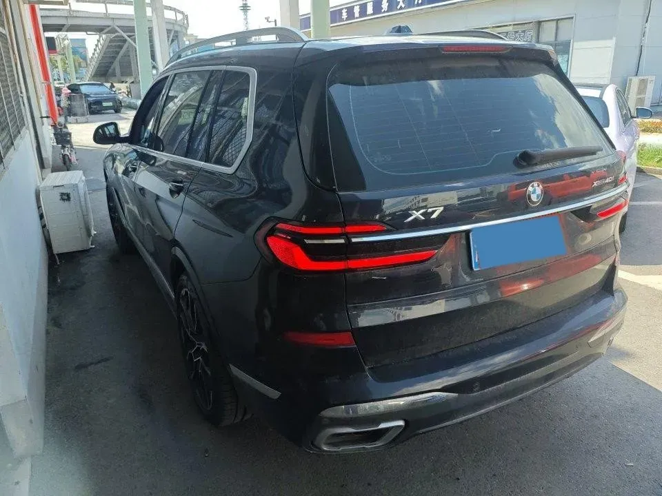 2023 BMW X7 3.0T 381HP L6 8AT,autocango,china used car exporter,china ev exporter,chinese used car exporter,chinese used ev exporter