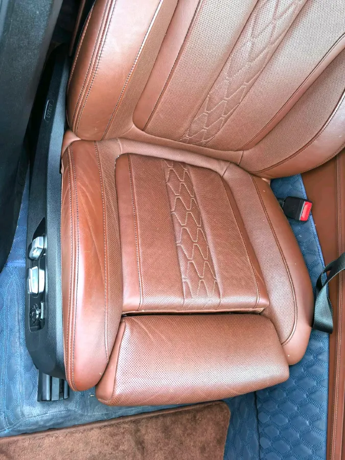2023 BMW X7 3.0T 381HP L6 8AT,autocango,china used car exporter,china ev exporter,chinese used car exporter,chinese used ev exporter