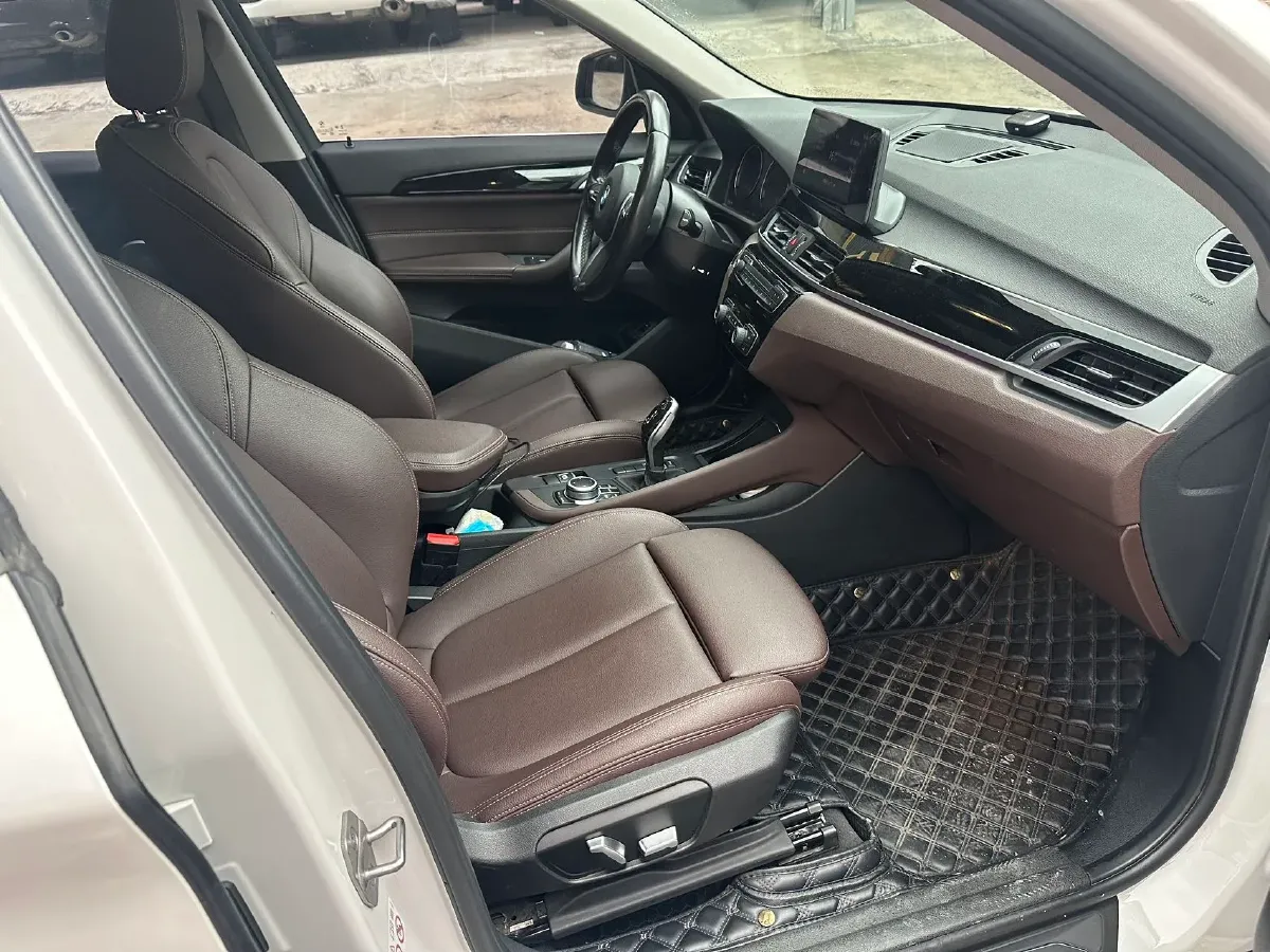 2021 BMW X1 2.0T 192HP L4 8AT,autocango,china used car exporter,china ev exporter,chinese used car exporter,chinese used ev exporter