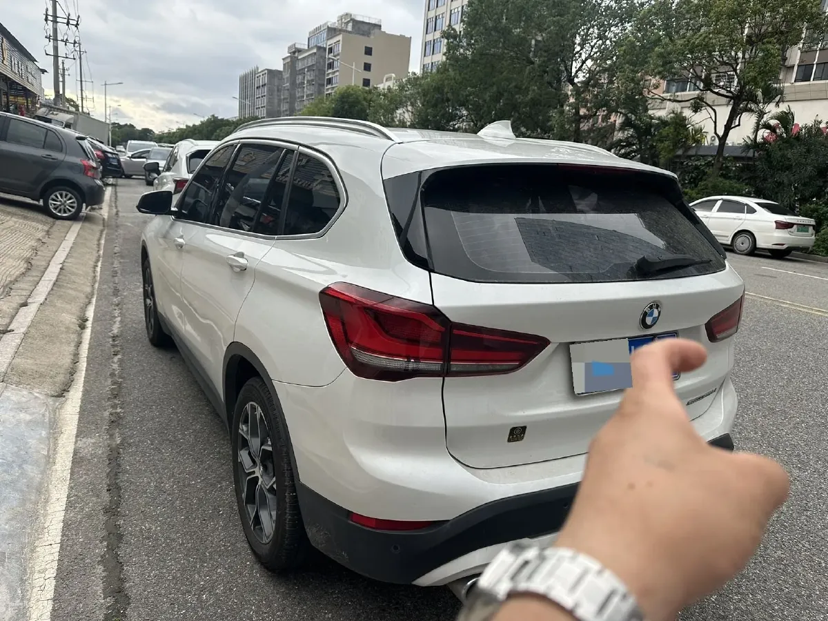2021 BMW X1 2.0T 192HP L4 8AT,autocango,china used car exporter,china ev exporter,chinese used car exporter,chinese used ev exporter