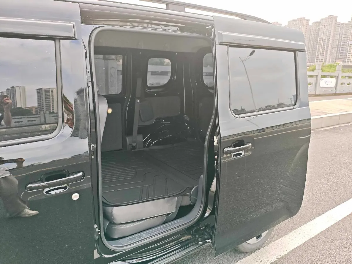 2025 WuLing ZhiGuang BEV,autocango,china used car exporter,china ev exporter,chinese used car exporter,chinese used ev exporter