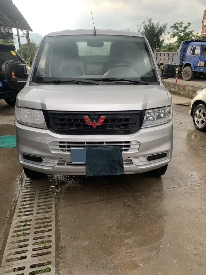 2020 WuLing RongGuang New Truck Special 1.8L 125HP L4 5MT,autocango,china used car exporter,china ev exporter,chinese used car exporter,chinese used ev exporter
