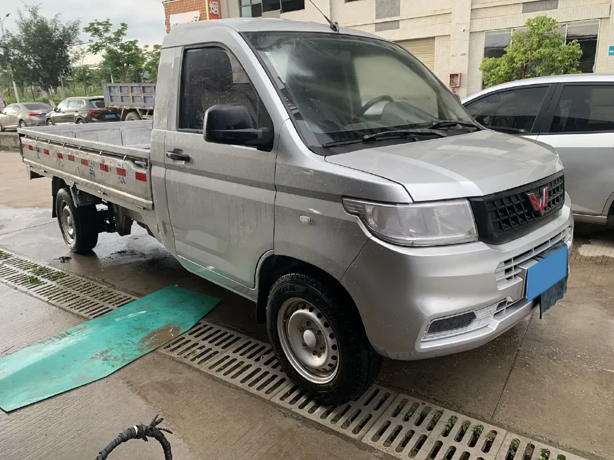 2020 WuLing RongGuang New Truck Special 1.8L 125HP L4 5MT,autocango,china used car exporter,china ev exporter,chinese used car exporter,chinese used ev exporter