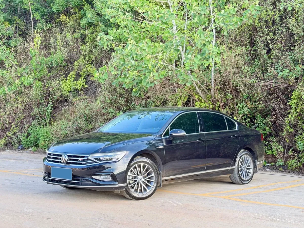 2020 Volkswagen Magotan 2.0T 186HP L4 7DCT,autocango,china used car exporter,china ev exporter,chinese used car exporter,chinese used ev exporter