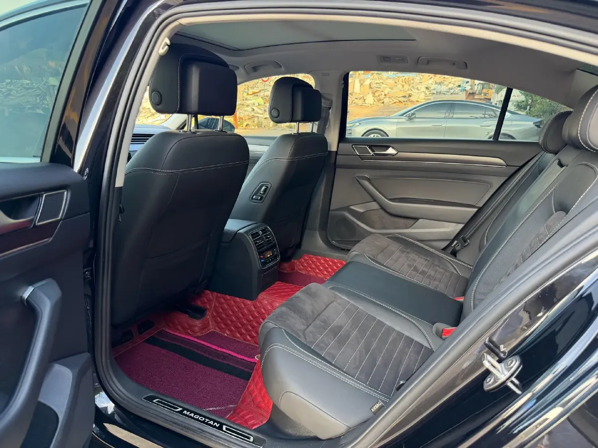 2020 Volkswagen Magotan 2.0T 186HP L4 7DCT,autocango,china used car exporter,china ev exporter,chinese used car exporter,chinese used ev exporter