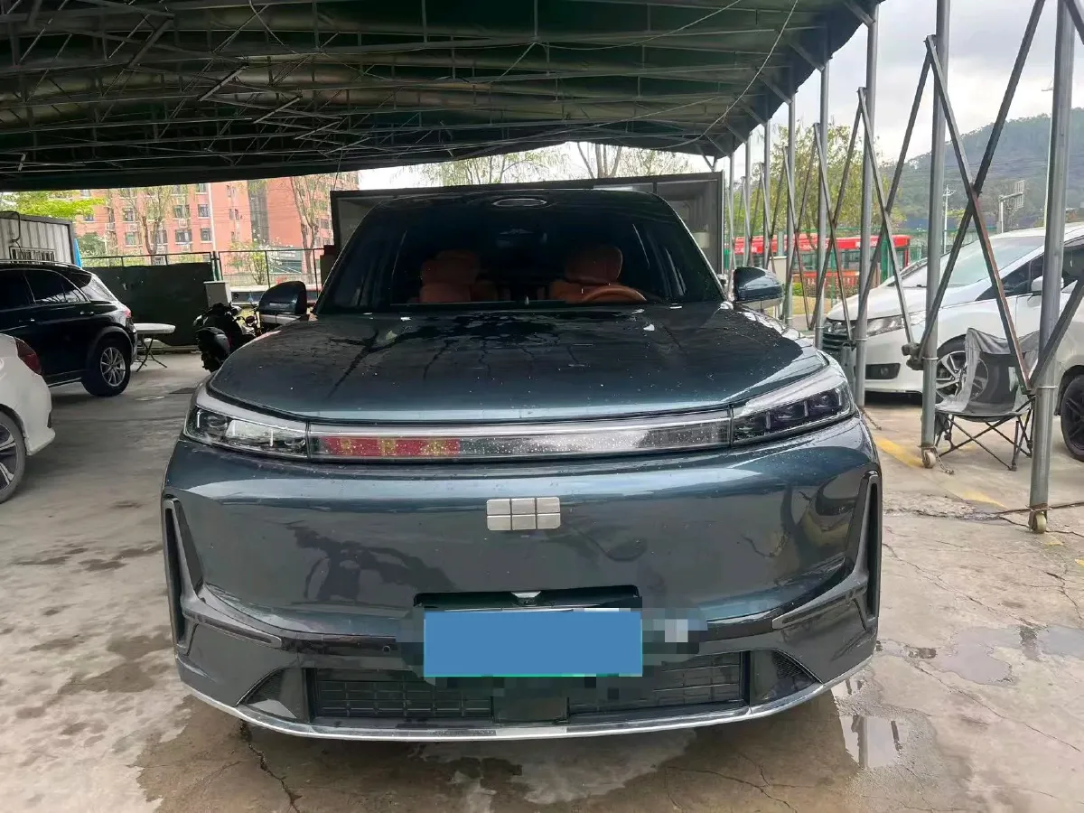 2025 Volkswagen Tiguan L 2.0T 220HP L4 7DCT,autocango,china used car exporter,china ev exporter,chinese used car exporter,chinese used ev exporter