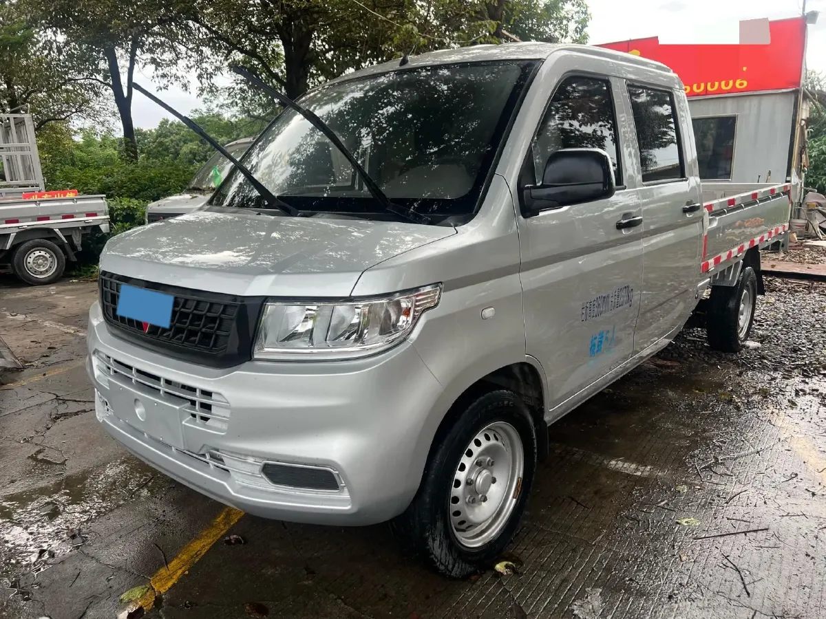 2023 WuLing RongGuang New Truck 2.0L 136HP L4 5MT,autocango,china used car exporter,china ev exporter,chinese used car exporter,chinese used ev exporter