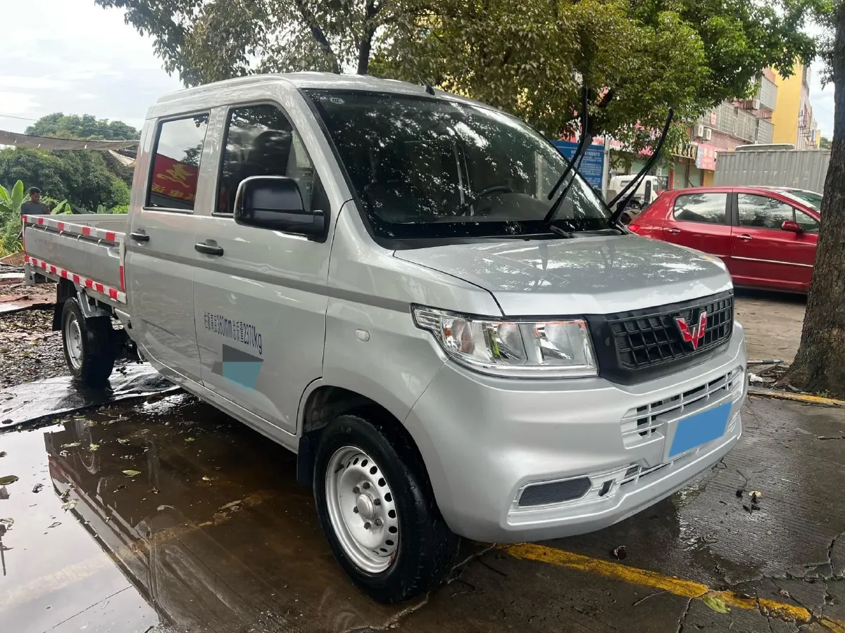 2023 WuLing RongGuang New Truck 2.0L 136HP L4 5MT,autocango,china used car exporter,china ev exporter,chinese used car exporter,chinese used ev exporter