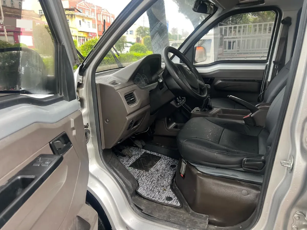2023 WuLing RongGuang New Truck 2.0L 136HP L4 5MT,autocango,china used car exporter,china ev exporter,chinese used car exporter,chinese used ev exporter