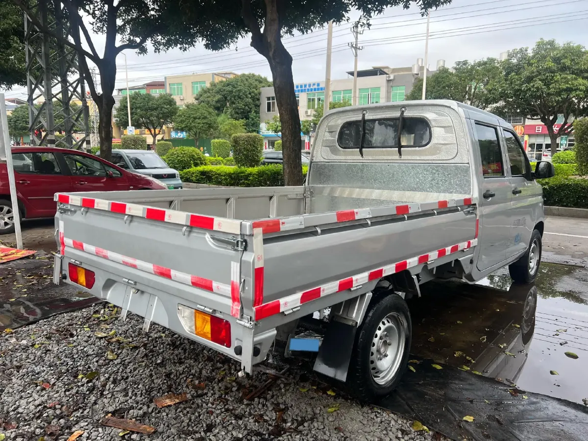 2023 WuLing RongGuang New Truck 2.0L 136HP L4 5MT,autocango,china used car exporter,china ev exporter,chinese used car exporter,chinese used ev exporter