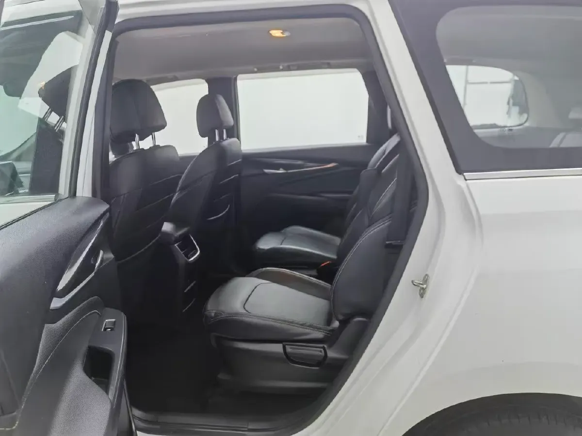 2021 MAXUS G50 1.5T 169HP L4 6MT,autocango,china used car exporter,china ev exporter,chinese used car exporter,chinese used ev exporter