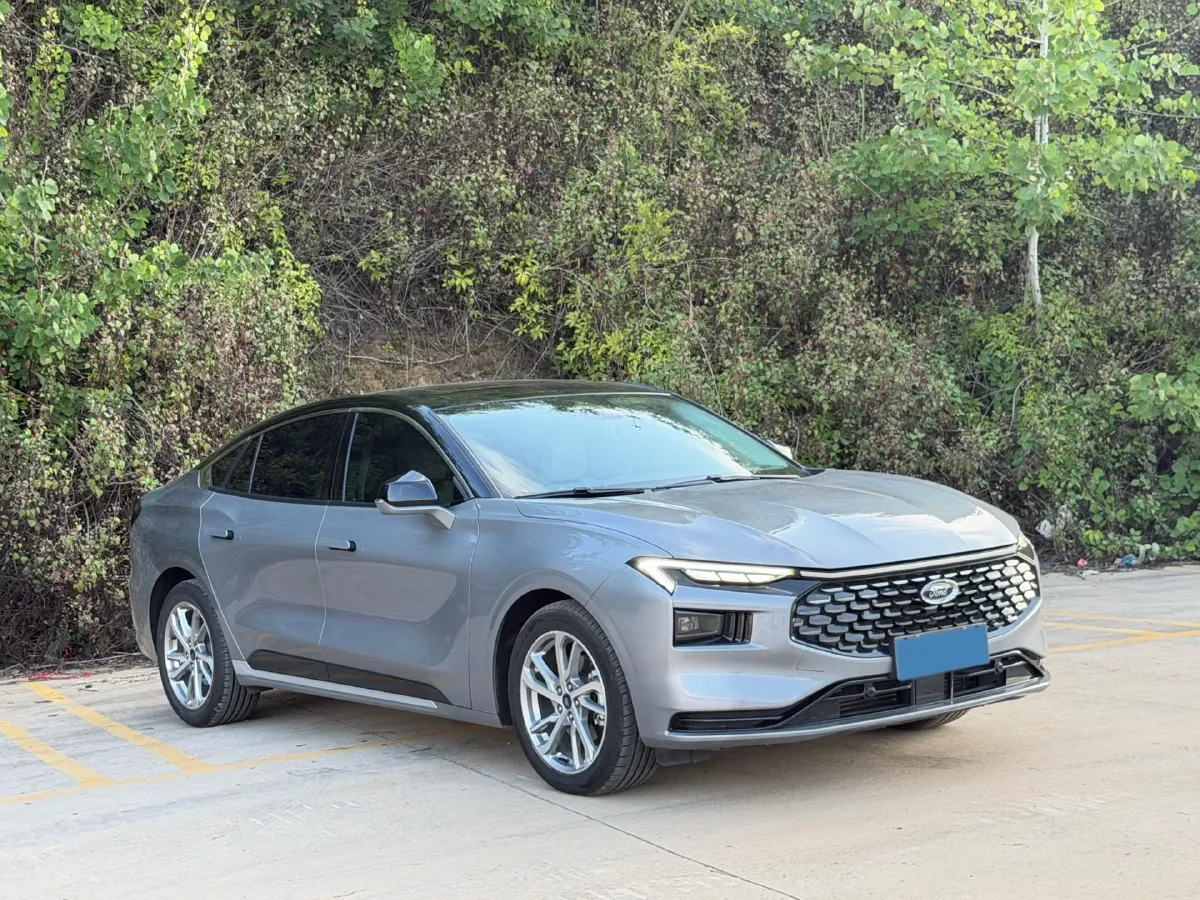 2022 Ford Mondeo 2.0T 238HP L4 8AT,autocango,china used car exporter,china ev exporter,chinese used car exporter,chinese used ev exporter
