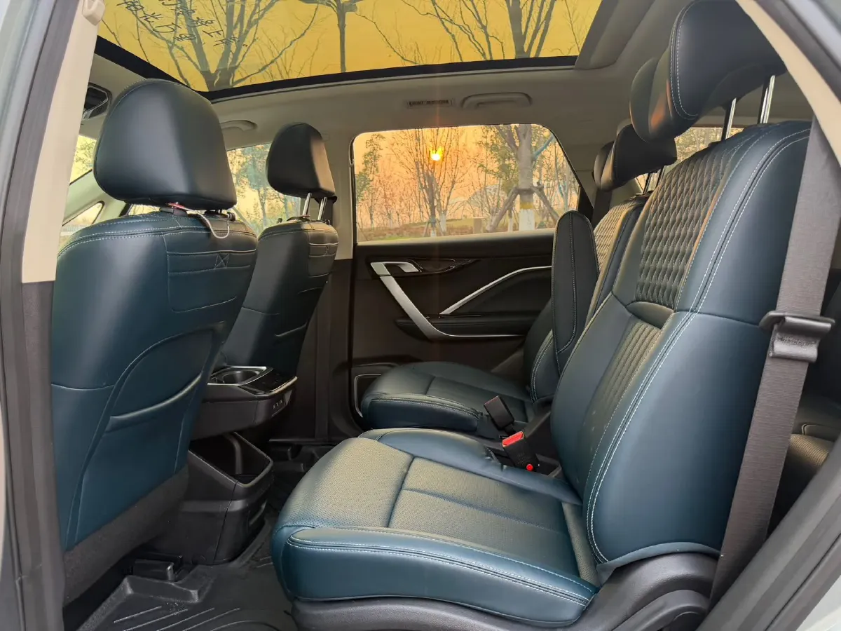 2023 Geely JiaJi 1.5T 181HP L4 7DCT,autocango,china used car exporter,china ev exporter,chinese used car exporter,chinese used ev exporter