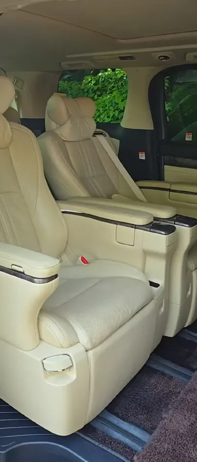 2023 Toyota Alphard 2.5L 117HP L4 E-CVT Hybrid,autocango,china used car exporter,china ev exporter,chinese used car exporter,chinese used ev exporter