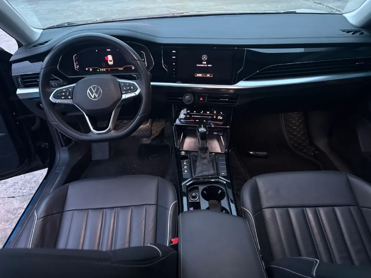 2021 Volkswagen Passat 2.0T 186HP L4 7DCT,autocango,china used car exporter,china ev exporter,chinese used car exporter,chinese used ev exporter