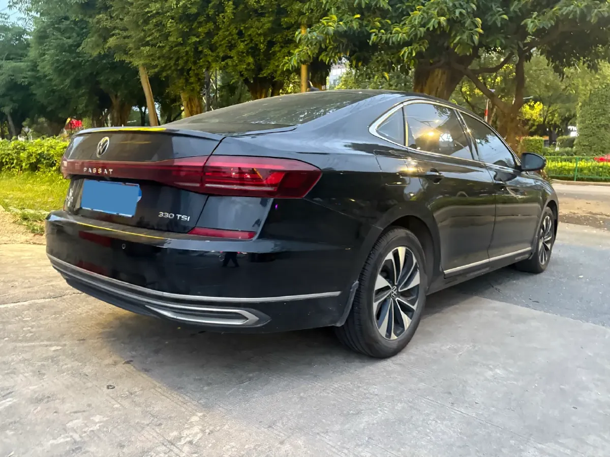 2021 Volkswagen Passat 2.0T 186HP L4 7DCT,autocango,china used car exporter,china ev exporter,chinese used car exporter,chinese used ev exporter