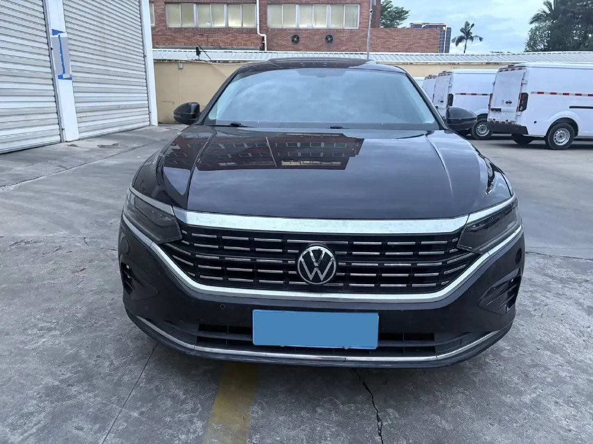 2021 Volkswagen Passat 2.0T 186HP L4 7DCT,autocango,china used car exporter,china ev exporter,chinese used car exporter,chinese used ev exporter
