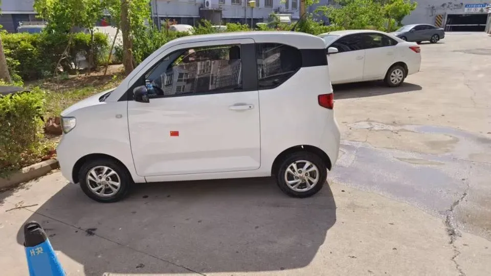 2021 WuLing HongGuang MINI EV BEV 13.9KWH,autocango,china used car exporter,china ev exporter,chinese used car exporter,chinese used ev exporter