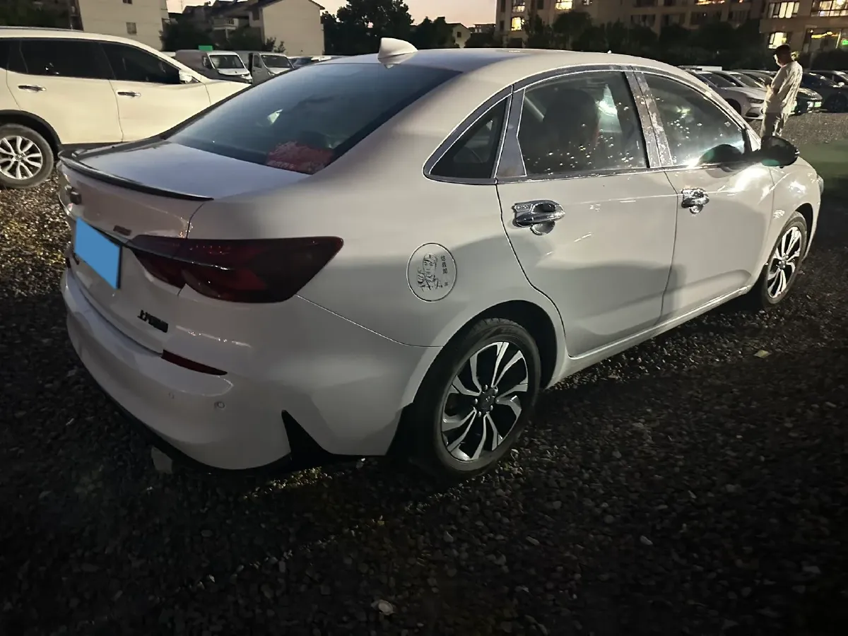 2019 Chevrolet Monza 1.3T 163HP L3 6AT,autocango,china used car exporter,china ev exporter,chinese used car exporter,chinese used ev exporter