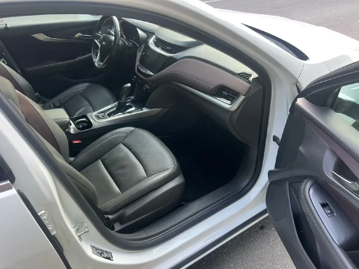 2018 Chevrolet Malibu 1.5T 170HP L4 6AT,autocango,china used car exporter,china ev exporter,chinese used car exporter,chinese used ev exporter