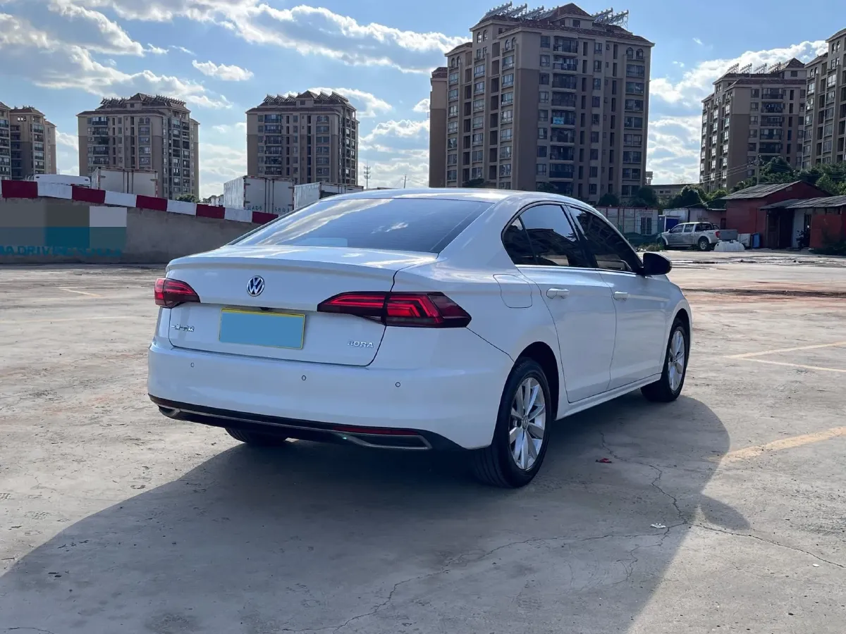 2019 Dongfeng RuiQi 6 2.4L 158HP L4 5MT,autocango,china used car exporter,china ev exporter,chinese used car exporter,chinese used ev exporter