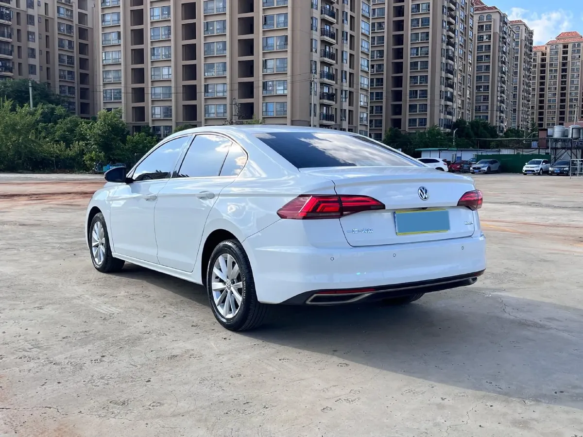 2019 Dongfeng RuiQi 6 2.4L 158HP L4 5MT,autocango,china used car exporter,china ev exporter,chinese used car exporter,chinese used ev exporter