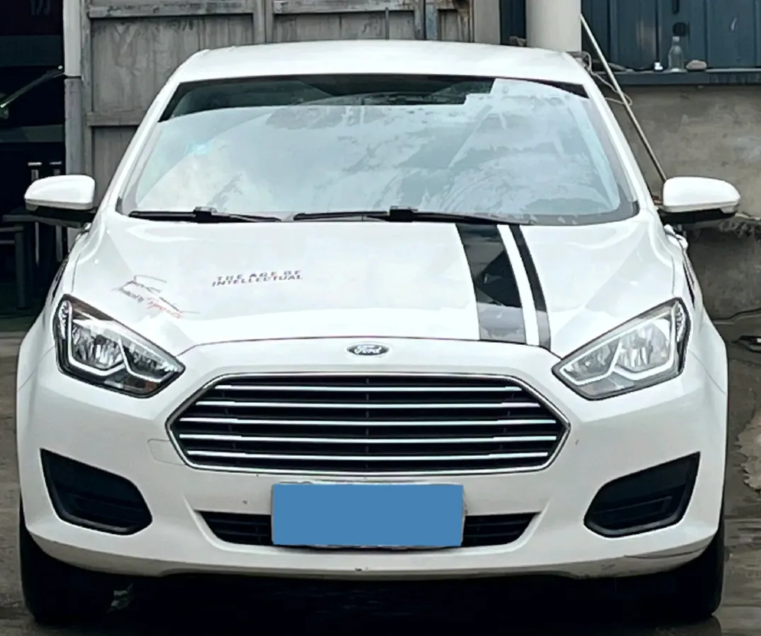 2017 Ford Escort 1.5L 113HP L4 6AT,autocango,china used car exporter,china ev exporter,chinese used car exporter,chinese used ev exporter