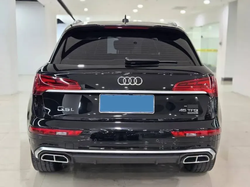 2022 Audi Q5L 2.0T 190HP L4 7DCT,autocango,china used car exporter,china ev exporter,chinese used car exporter,chinese used ev exporter