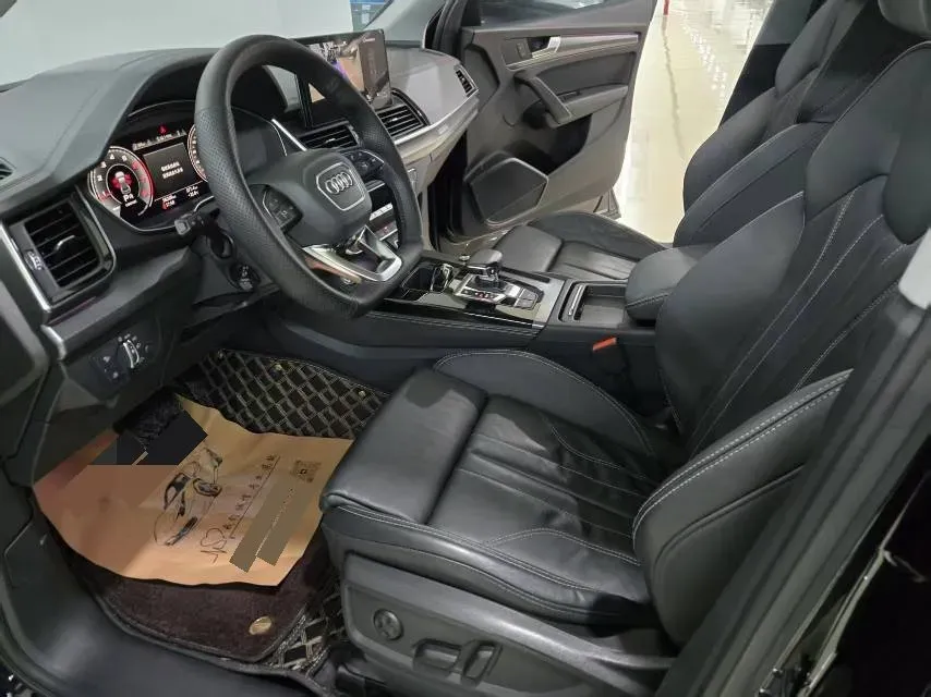 2022 Audi Q5L 2.0T 190HP L4 7DCT,autocango,china used car exporter,china ev exporter,chinese used car exporter,chinese used ev exporter