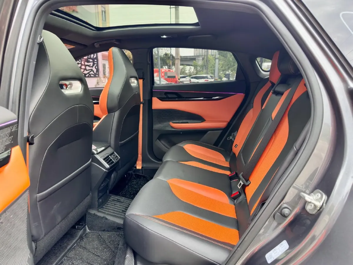 2023 ChangAn UNI-V 1.5T 188HP L4 7DCT,autocango,china used car exporter,china ev exporter,chinese used car exporter,chinese used ev exporter