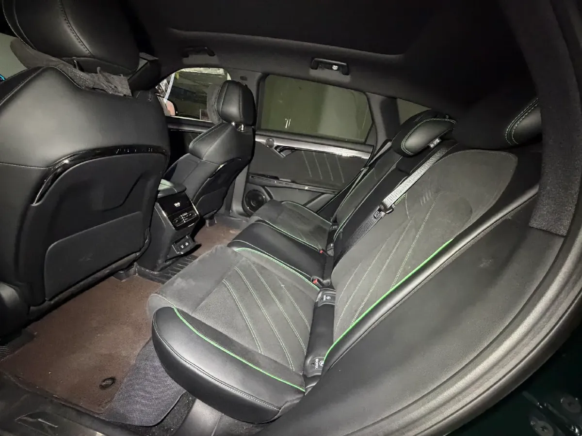 2025 Voyah FREE 1.5T 150HP L4 REEV 43KWH,autocango,china used car exporter,china ev exporter,chinese used car exporter,chinese used ev exporter