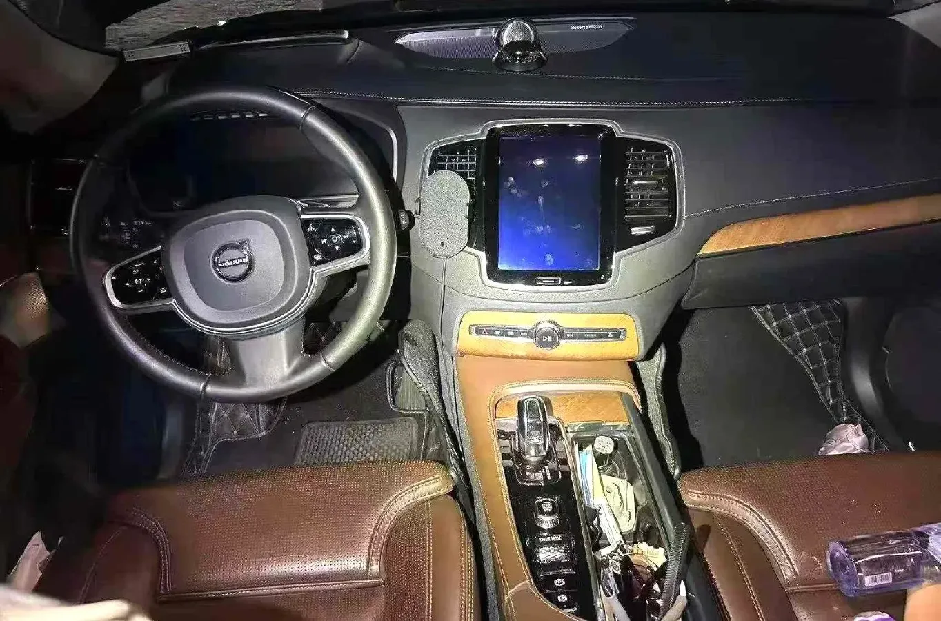 2018 Volvo XC90 2.0T 320HP L4 8AT,autocango,china used car exporter,china ev exporter,chinese used car exporter,chinese used ev exporter