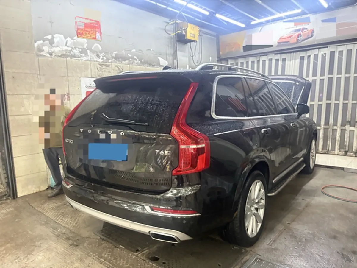 2018 Volvo XC90 2.0T 320HP L4 8AT,autocango,china used car exporter,china ev exporter,chinese used car exporter,chinese used ev exporter