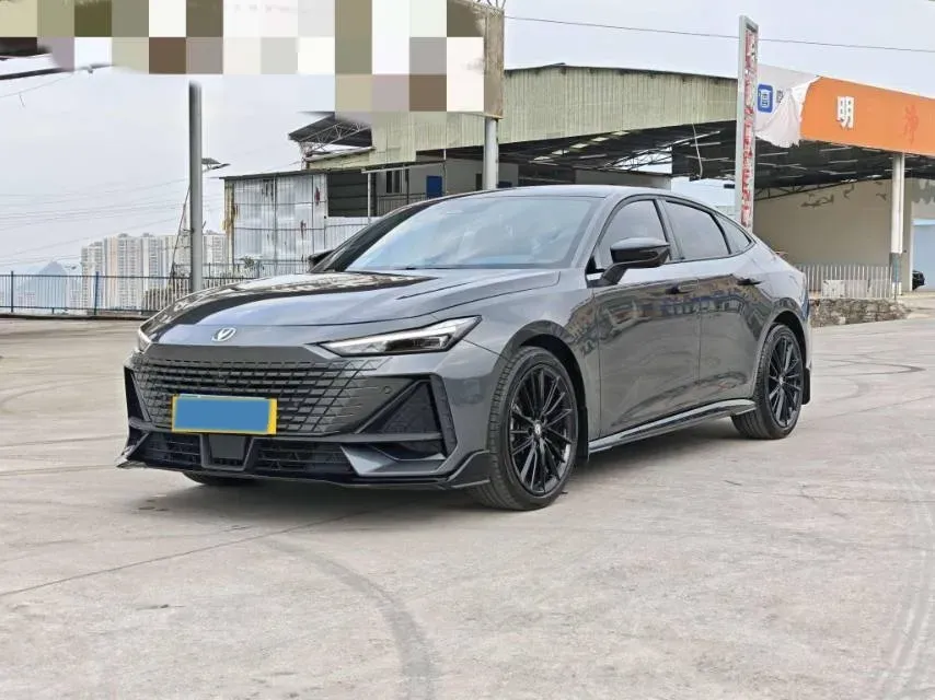 2023 ChangAn UNI-V 1.5T 188HP L4 7DCT,autocango,china used car exporter,china ev exporter,chinese used car exporter,chinese used ev exporter