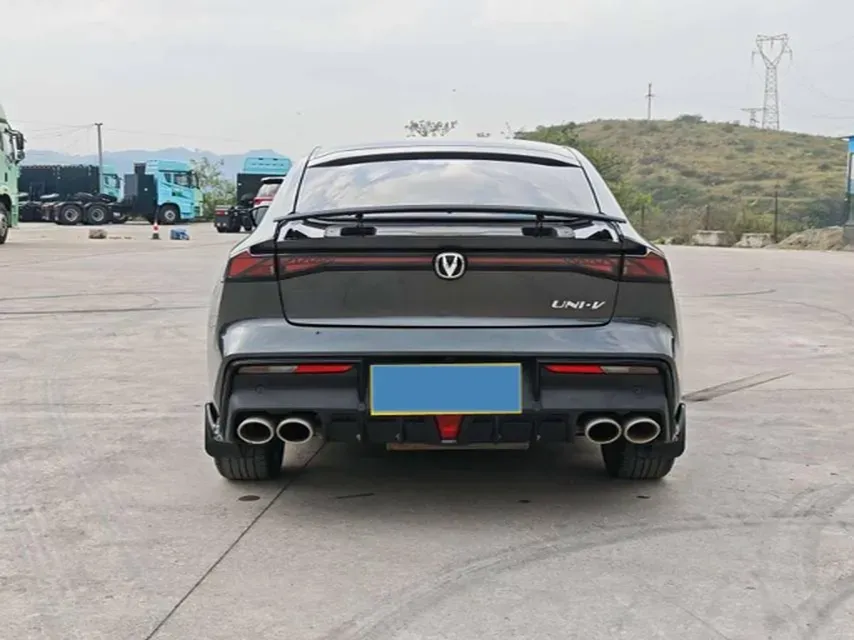 2023 ChangAn UNI-V 1.5T 188HP L4 7DCT,autocango,china used car exporter,china ev exporter,chinese used car exporter,chinese used ev exporter