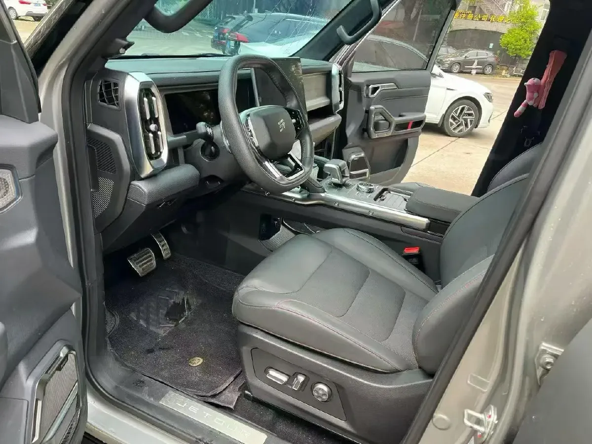 2023 Jetour Traveller 2.0T 254HP L4 7DCT,autocango,china used car exporter,china ev exporter,chinese used car exporter,chinese used ev exporter