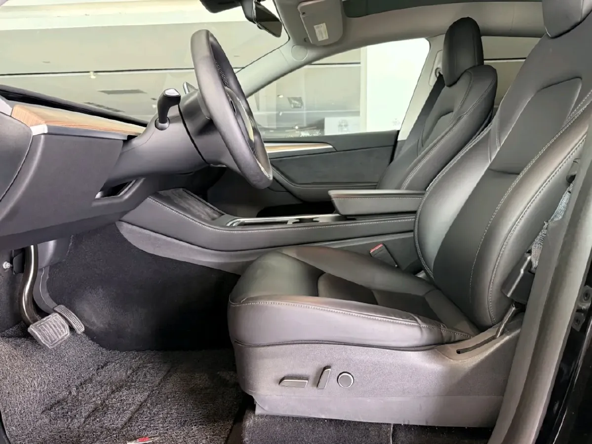 2022 Tesla Model Y BEV 60KWH,autocango,china used car exporter,china ev exporter,chinese used car exporter,chinese used ev exporter