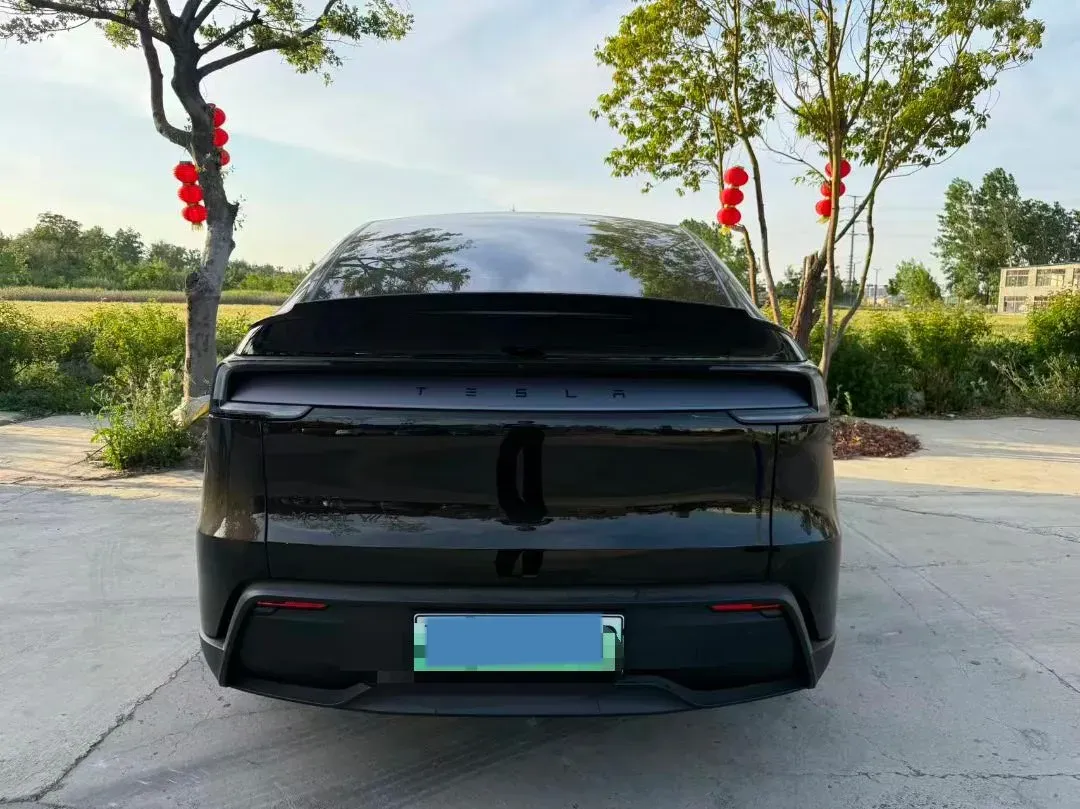 2025 Tesla Model Y L BEV,autocango,china used car exporter,china ev exporter,chinese used car exporter,chinese used ev exporter