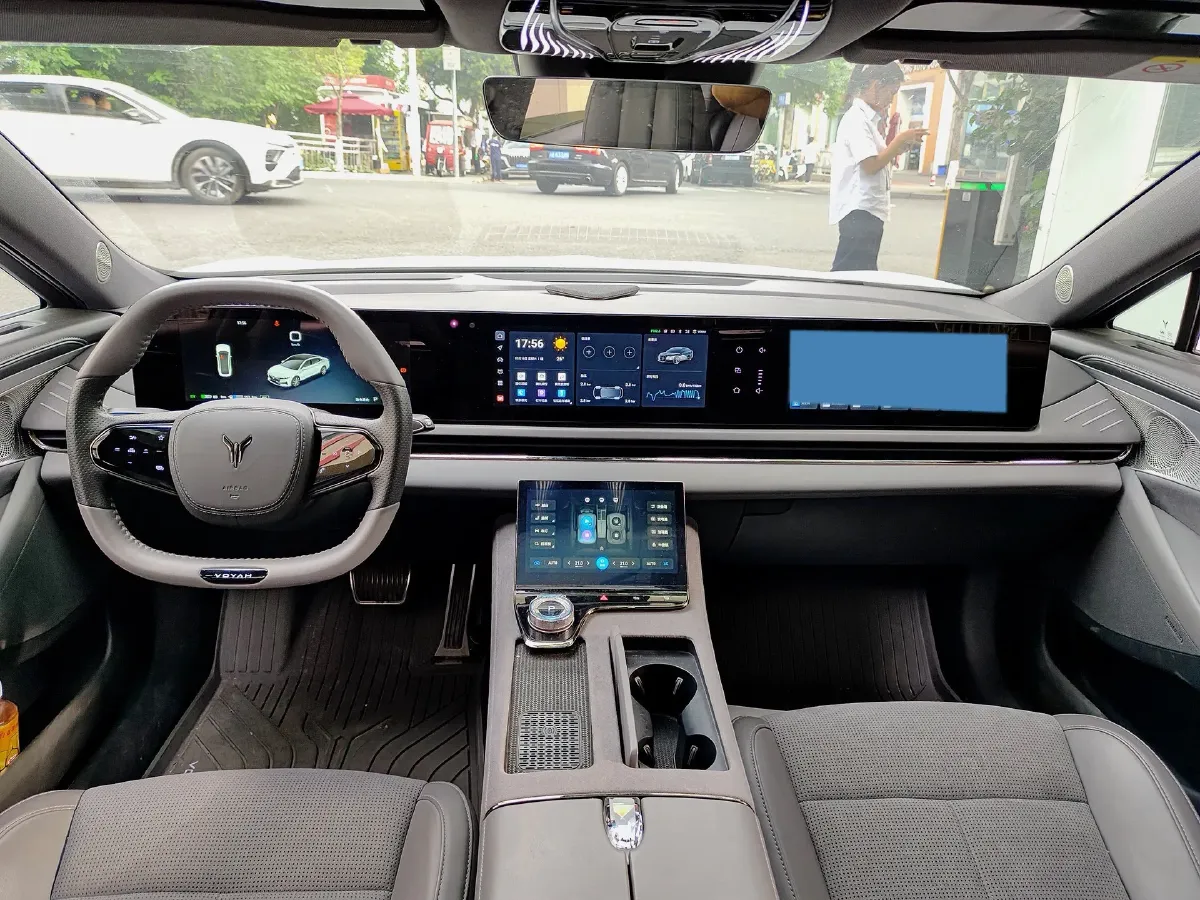 2024 Voyah ZhuiGuang 1.5T 136HP L4 PHEV 43KWH,autocango,china used car exporter,china ev exporter,chinese used car exporter,chinese used ev exporter