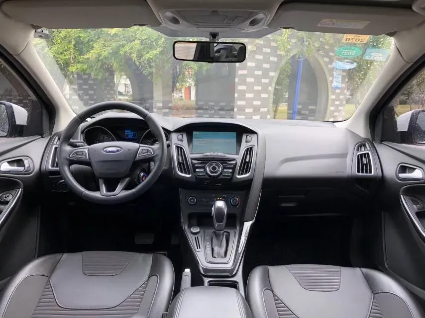 2018 Ford Focus 1.6L 125HP L4 6DCT,autocango,china used car exporter,china ev exporter,chinese used car exporter,chinese used ev exporter