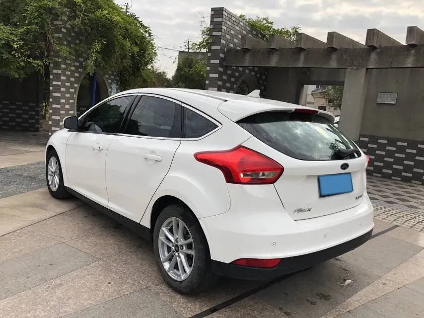 2018 Ford Focus 1.6L 125HP L4 6DCT,autocango,china used car exporter,china ev exporter,chinese used car exporter,chinese used ev exporter