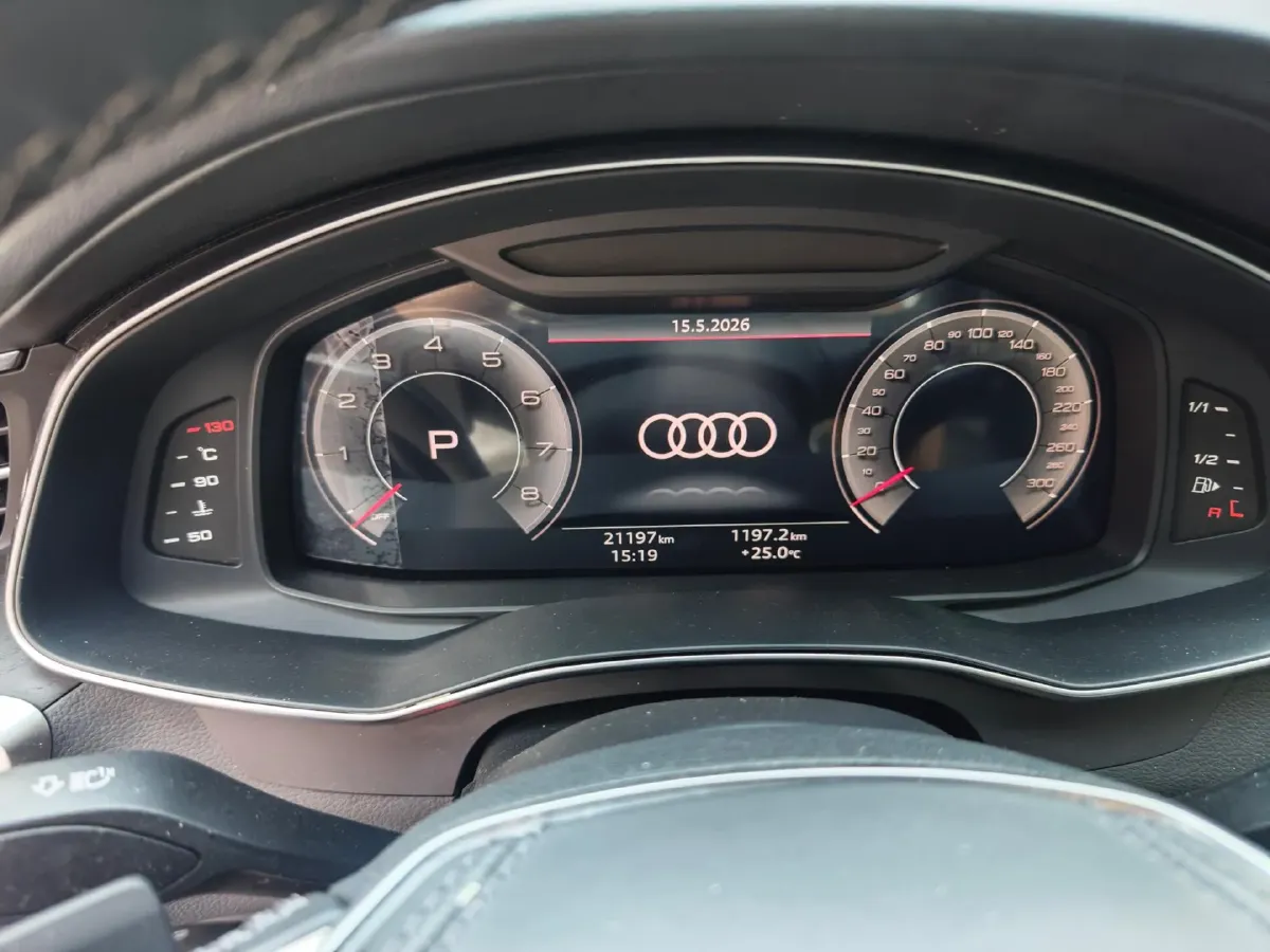2024 Audi A6L 2.0T 245HP L4 7DCT,autocango,china used car exporter,china ev exporter,chinese used car exporter,chinese used ev exporter