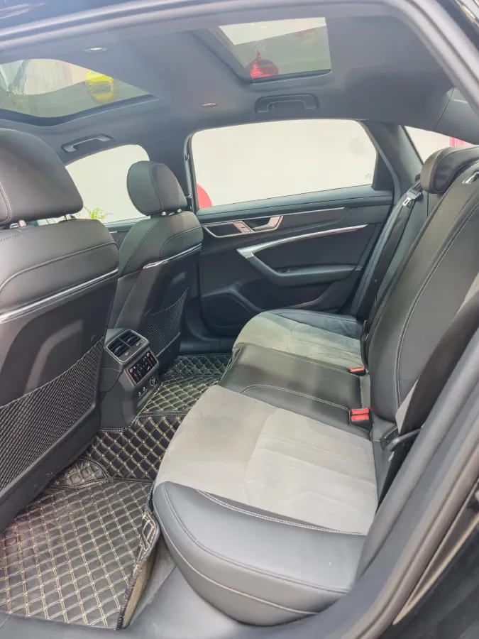 2024 Audi A6L 2.0T 245HP L4 7DCT,autocango,china used car exporter,china ev exporter,chinese used car exporter,chinese used ev exporter