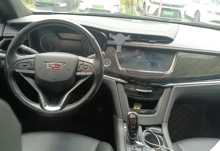 2020 Cadillac XT6 2.0T 237HP L4 9AT,autocango,china used car exporter,china ev exporter,chinese used car exporter,chinese used ev exporter