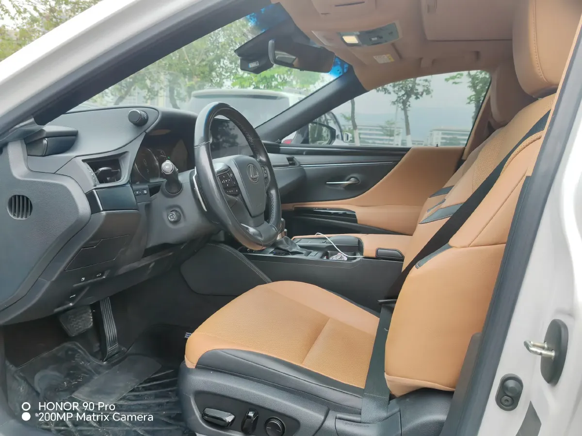 2022 Lexus ES 2.0L 173HP L4 CVT,autocango,china used car exporter,china ev exporter,chinese used car exporter,chinese used ev exporter