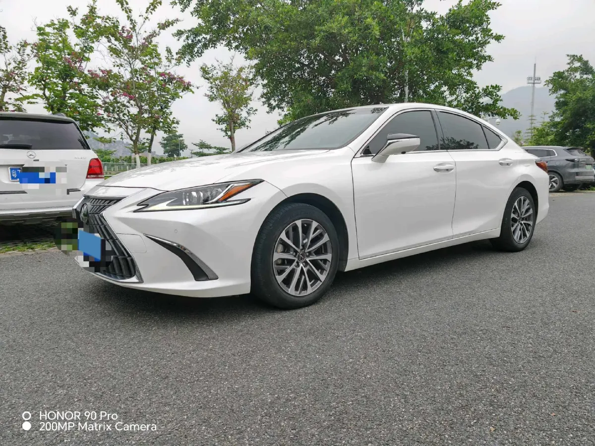 2022 Lexus ES 2.0L 173HP L4 CVT,autocango,china used car exporter,china ev exporter,chinese used car exporter,chinese used ev exporter